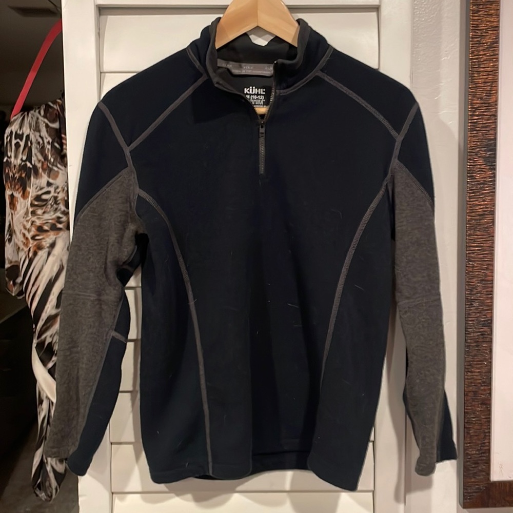 Name brand pull over